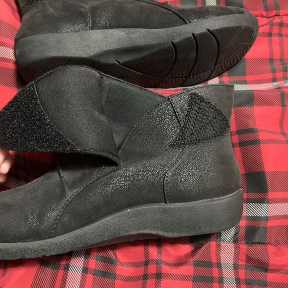 Clarks CloudSteppers Ankle boots Gray Black Low 9M Comfort Easy Slip-on Pull-on - Picture 3 of 7